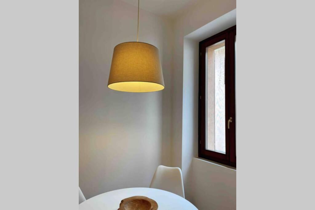 Unconventional Apartment: Centro Storico Con Bici มานโตวา ภายนอก รูปภาพ